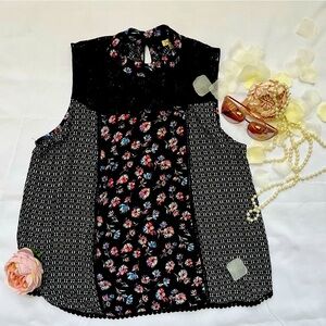 ✔️Floral Printed Lace Top XL